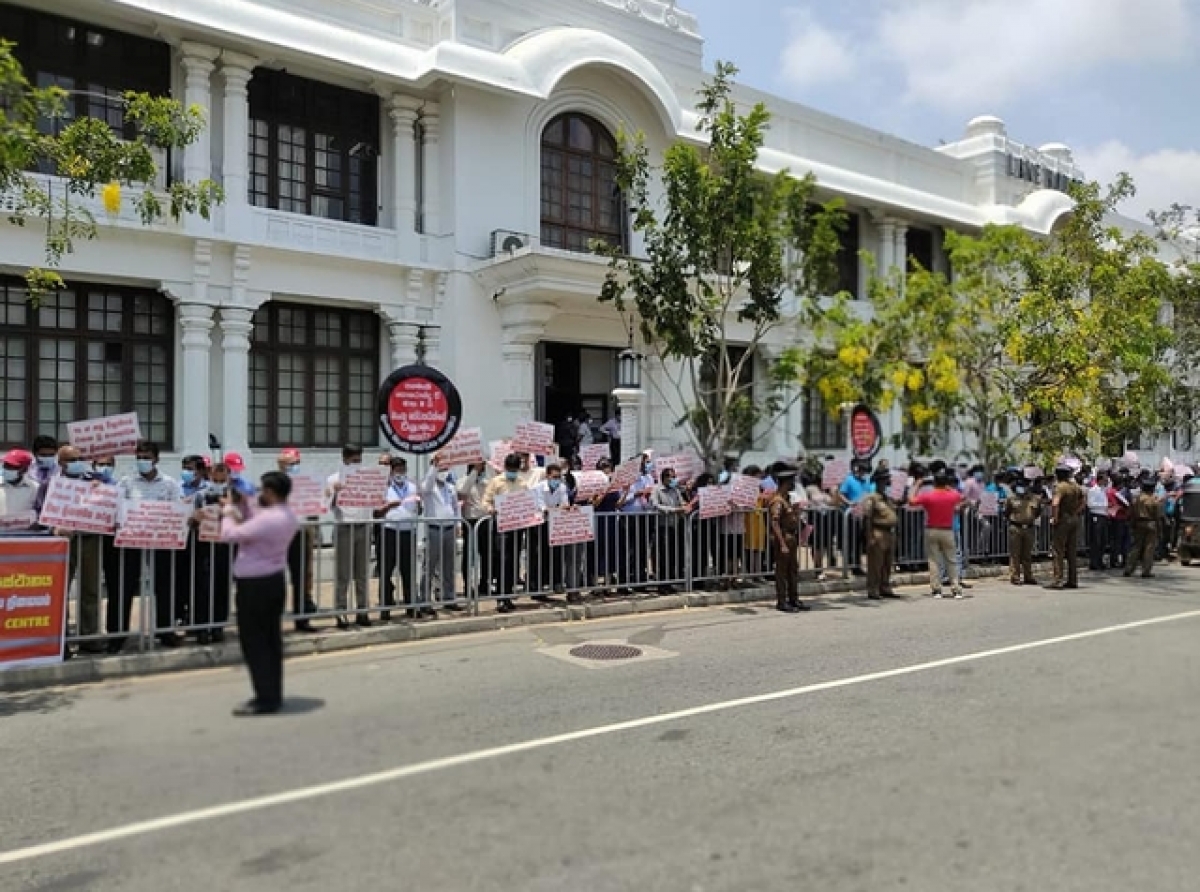 கோரிக்கைள் நிறைவேற்றப்படாவிடின் தொழிற்சங்க நடவடிக்கை- அரச வங்கி ஊழியர்கள் சங்கம்